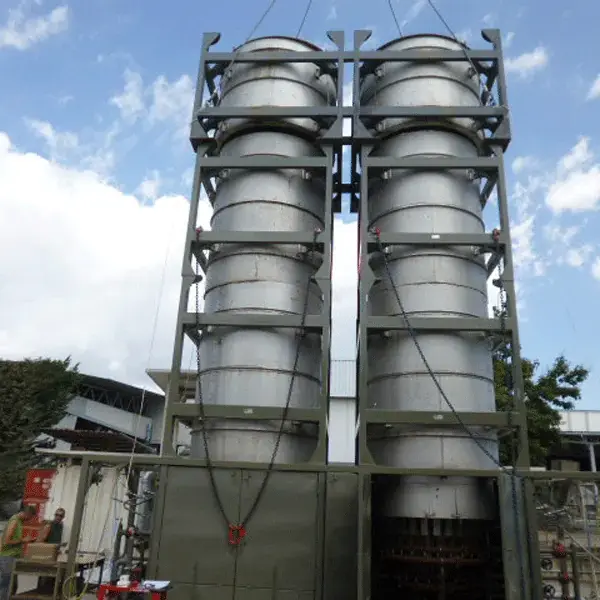 Twin-stack confined ground flare