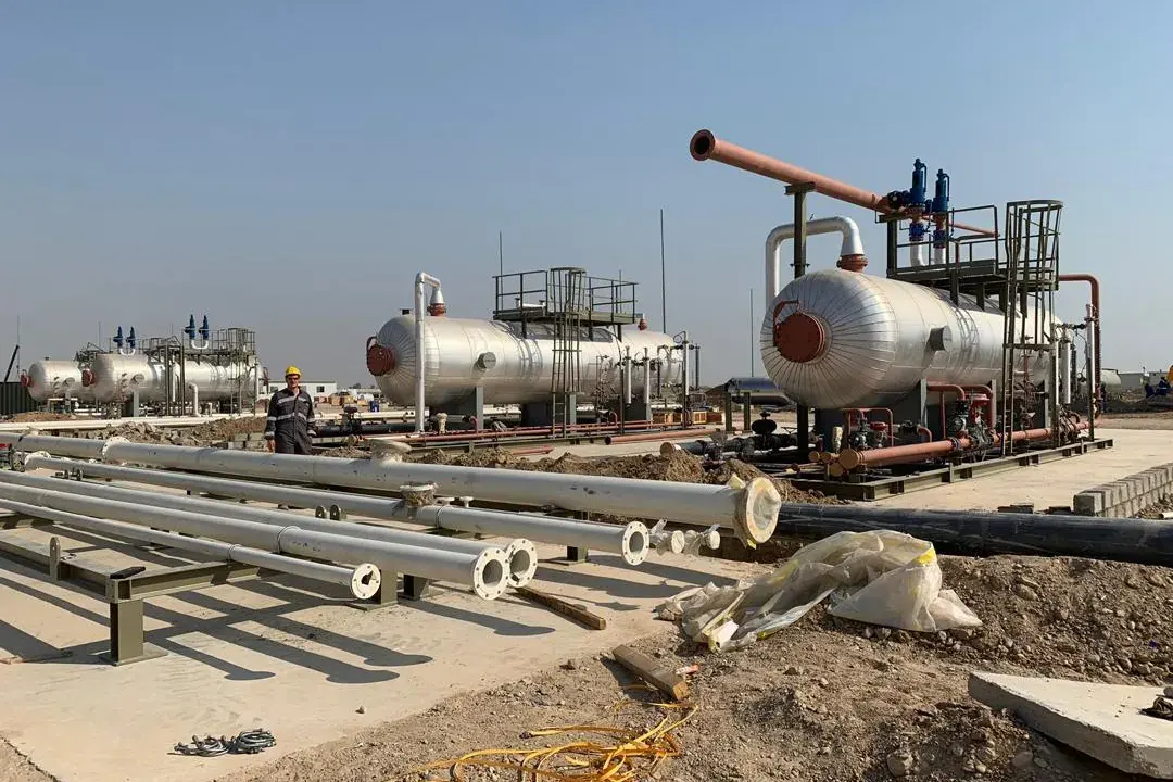 Test separator and flare boom on a well site